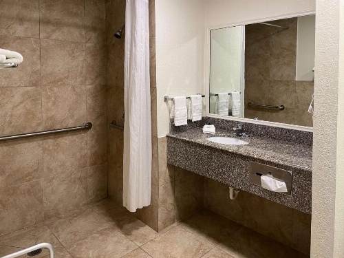 Motel 6 Galveston, TX Seawall image 7